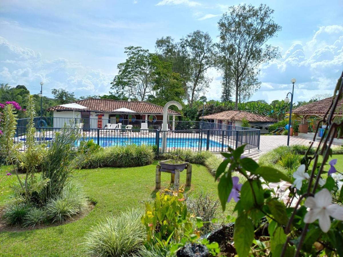 Finca Hotel Villa Del Sol ปูเอโบล ตาเปา ภายนอก รูปภาพ
