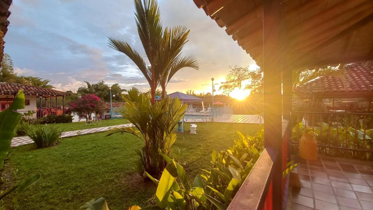 Finca Hotel Villa Del Sol ปูเอโบล ตาเปา ภายนอก รูปภาพ